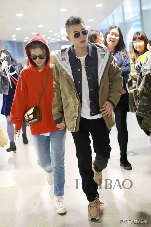 原创与女子街头搂抱被拍后欧豪主动辟谣新恋情称只是友人聚会而已