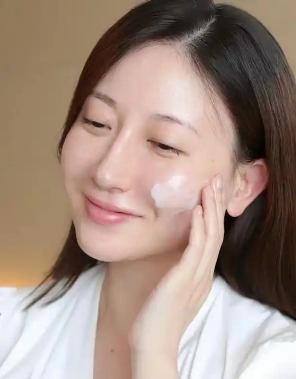 日常养成5个"护肤"好习惯,不仅皮肤水润,还会越来越白