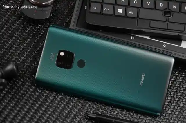 华为mate 20翡冷翠图赏!不愧为国产最强旗舰手机之一