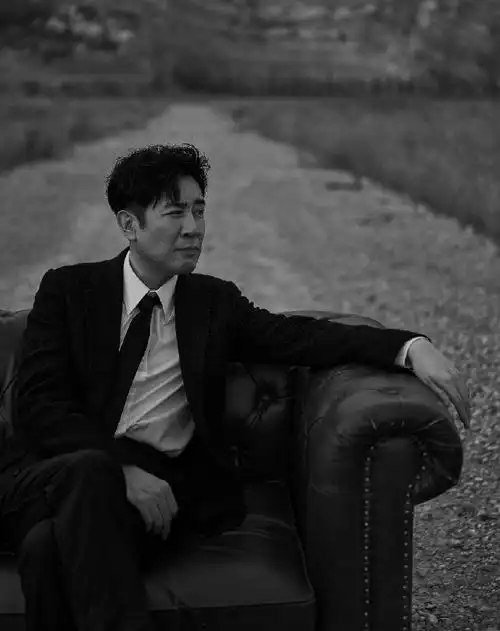 于和伟新片角色挺不住了