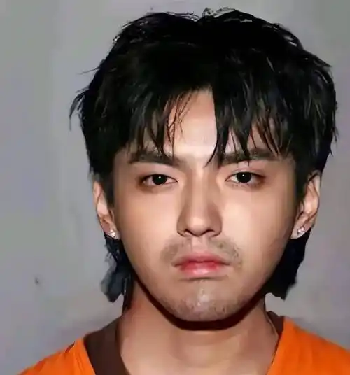 嫖娼"选妃"睡粉丝,娱乐圈男星的落幕,终究都逃不过一个色字_吴亦凡