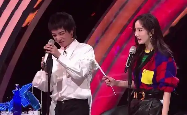 有一种"谋算"叫张碧晨和华晨宇!孩子4岁了,才明白这盘大棋!