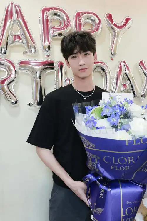 黄俊捷0709生日快乐