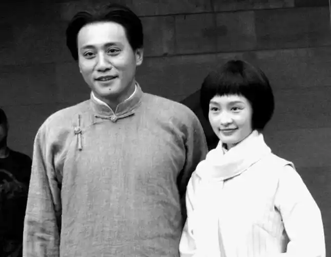 刘烨演毛泽东李沁饰杨开慧图