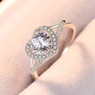 莫桑石1克拉心形钻戒闭口18号-满