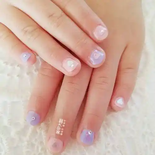 儿童美甲,孩子指尖上的美丽色彩!