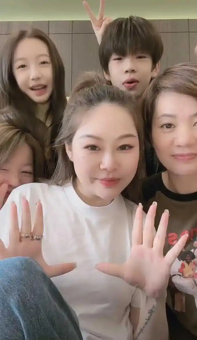 林钰珊 #张轶程 #抓拍瞬间 关于这件事情我们就告别段落啦 - 抖音