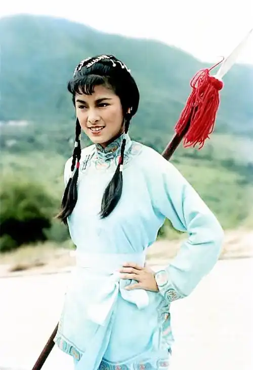 米雪个人资料(女星米雪:与成龙谈过恋爱,后经历一场生死恋,现在过得