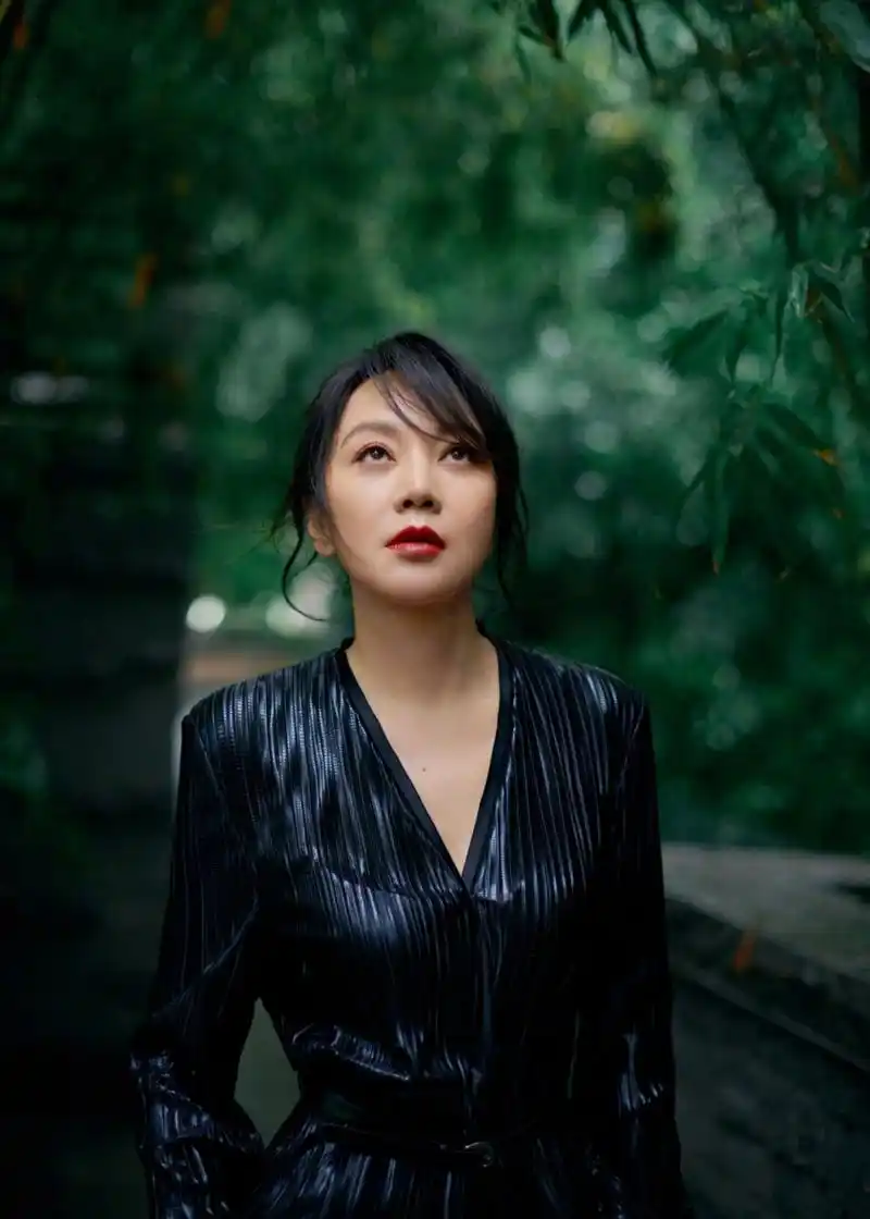 明星穿搭# #明星动态##闫妮