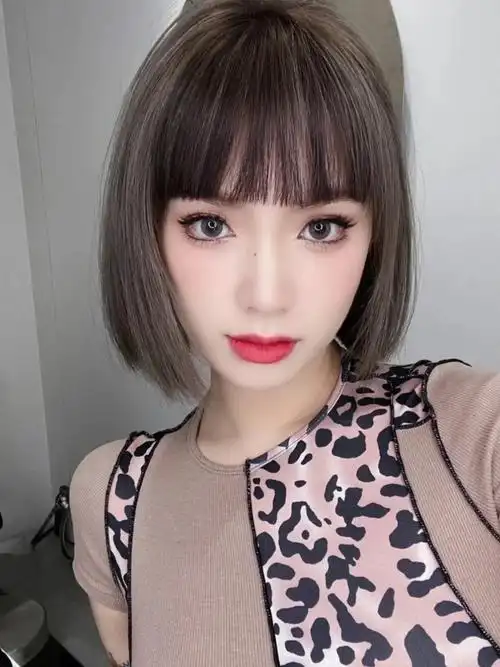 杭州美发甜美短发闺蜜发色