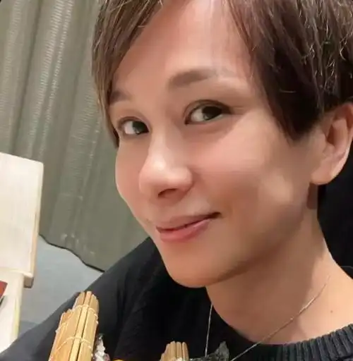 香港知名女星,tvb前艺人文颂娴,时至今日仍是不少港剧迷心中无可取代