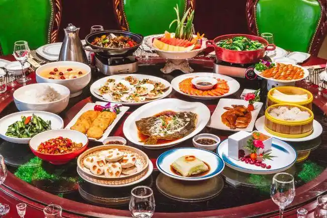 环境豪华,菜品丰富,冲!|团团圆圆|食客_网易订阅