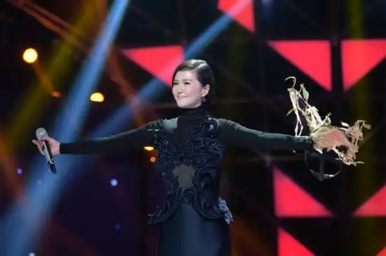 "人气王"李泉复活返场   本周日晚,即将迎来《蒙面歌王》总