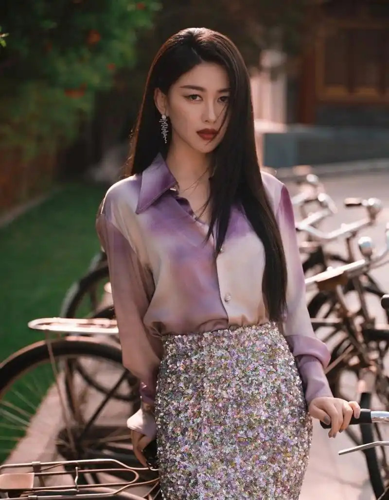 朱珠# 妩媚柔情的容颜,窈窕曼妙的身材,高贵冷艳的气质,妥妥的性感