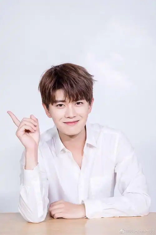 (多图慎入)给任嘉伦的现代装正名,祭出我珍藏已.