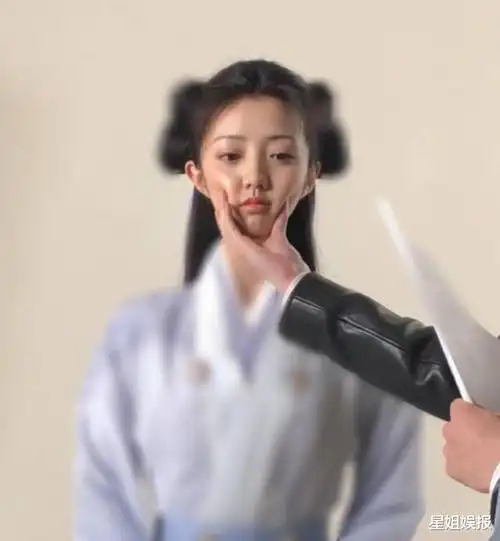 试镜过璇玑的她,最后却演了《琉璃》的阿兰,还和成毅合作过4次