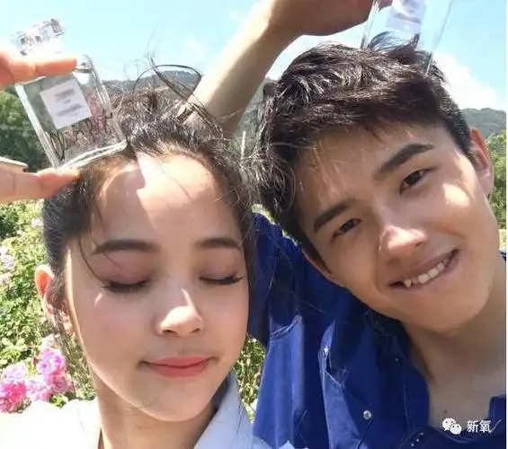 16岁欧阳娜娜恋上34岁房祖名?论撩汉她可不输萧亚轩