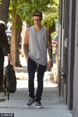 当地时间2017年9月21日,西好莱坞,贾斯汀·比伯(justin bieber)现身