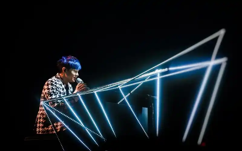 修炼爱情 弹唱完整版——jj林俊杰2018圣所演唱会上海站现场 高清自录