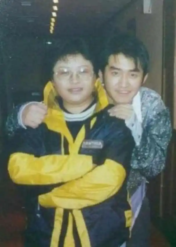 韩红王菲竟爱过同一个人,一个满心伤痕一个嫁给兄弟