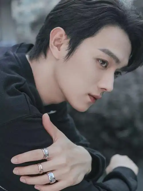 我凯哥侧颜帅炸天#安利许凯