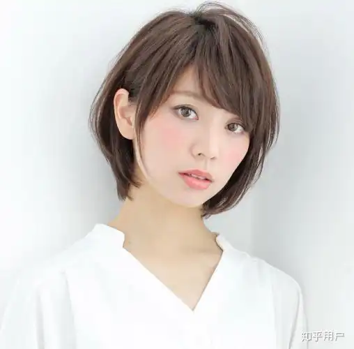 有没有适合大脸女生的短发天气太热了受不了要剪短发