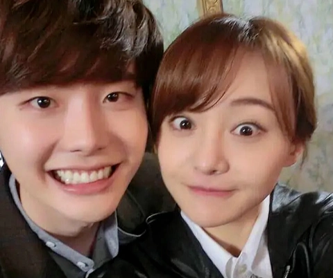 郑爽迎来转机,和李钟硕新剧确定开播时间,新动态暗示"从头开始"