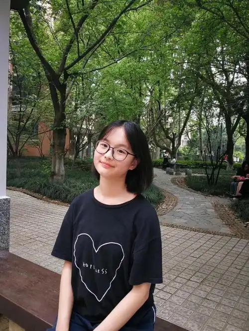 不得了女生初一开始做微商挣了4万还保送杭高她说赚钱有个原则