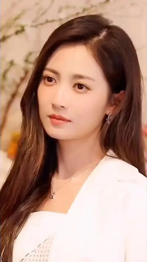 陈钰琪不愧是素颜美女,这气质绝了