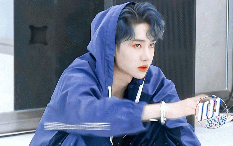 创造101蓝发王导师 截修 @uniq-王一博 cr:失眠乐谱