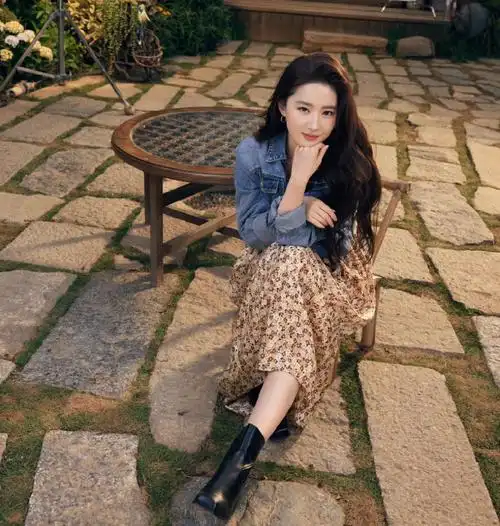 神仙姐姐刘亦菲的治愈系现代剧抚平焦虑的同时顺便学习下姐姐游玩时的