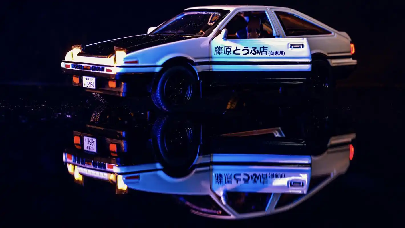 头文字d:藤原拓海的成长与胜利 电影《头文字d》讲述了藤原拓海的成长