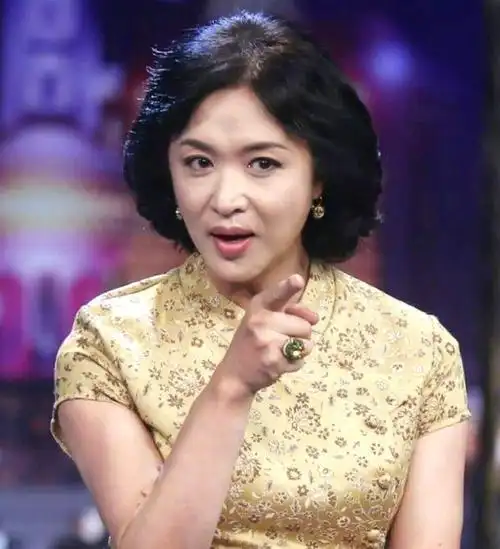 德不配位有多惨靠人气打败殷桃遮胸走路成她最大王牌