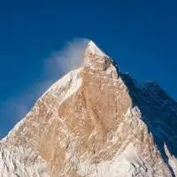 气势磅礴的陡峭山峰风景头像【点击鼠标右键下载】