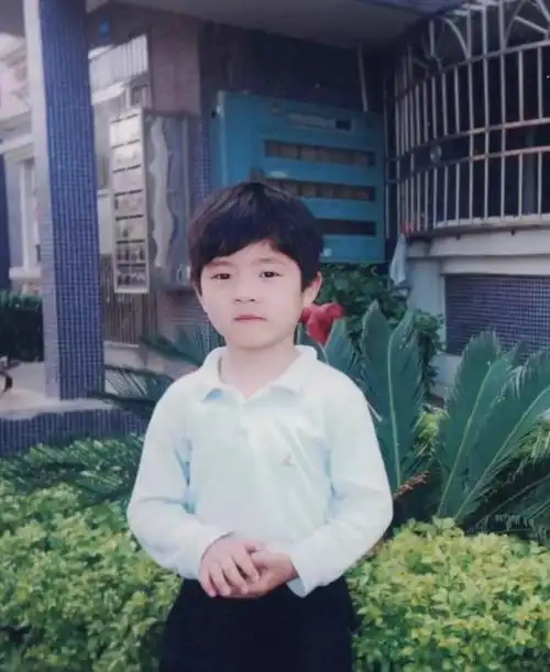 刘昊然小时候太可爱了