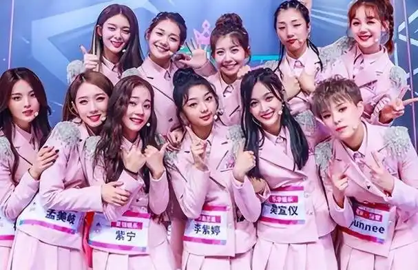 孟美岐回国后,也按照公司的安排参加了选秀节目《创造101》.