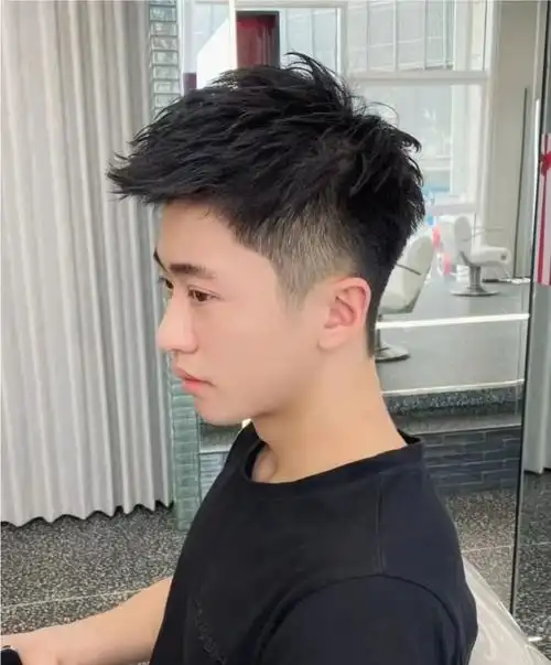 最有型的男士发型,简单时尚真精神,剪完就是帅插图4