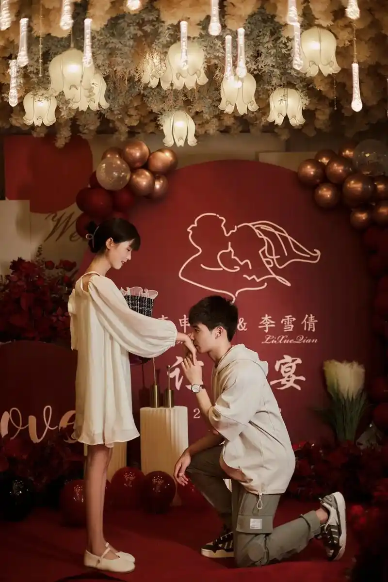 订婚成片出炉啦 #订婚跟拍照片 #订婚跟拍第一视角 #订婚宴 - 抖音