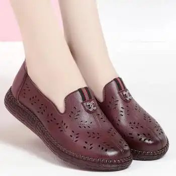 皮鞋妈妈鞋凉鞋真的皮软底女舒适单鞋镂空洞洞皮鞋中老年人酒红色退换