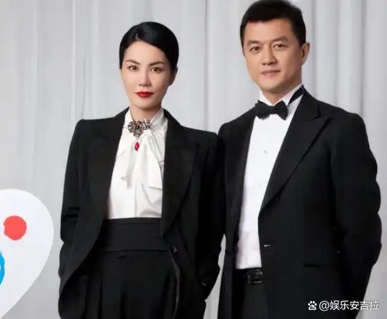 原来王菲决绝是对的,二婚仅两年前夫李亚鹏"老毛病"又犯了