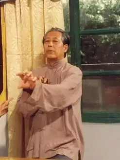 傅明(文兴宇饰演)