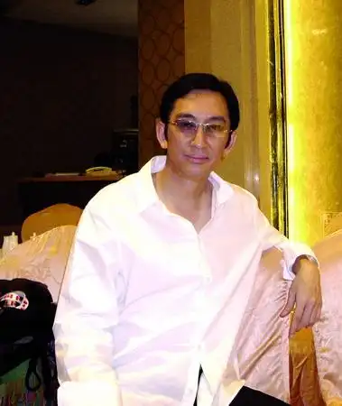 亲家北京见面会吴启华自称居家男人图