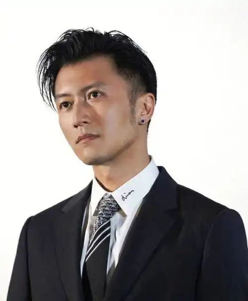 原创为什么谢霆锋那么爱王菲看他14岁做了什么你就懂了