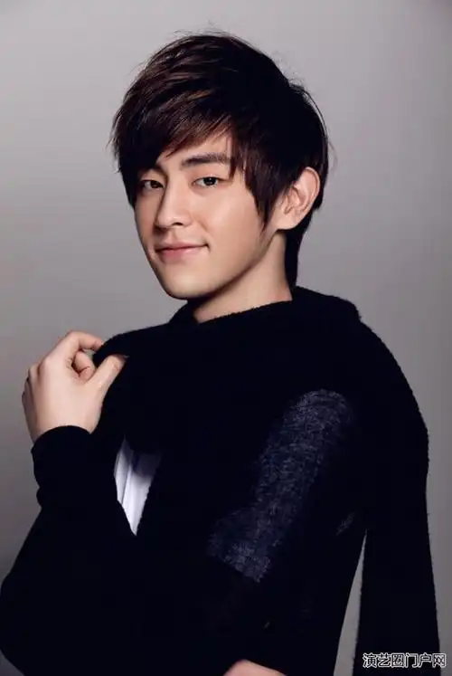 艺人邓伦个人资料