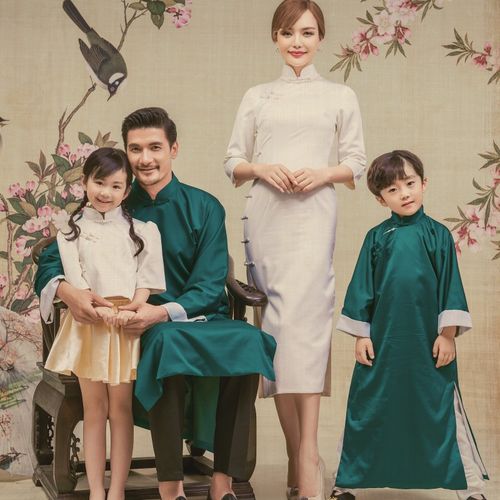 2020新款儿童摄影服装全家福拍照家庭装影楼中国风一家四口亲子装