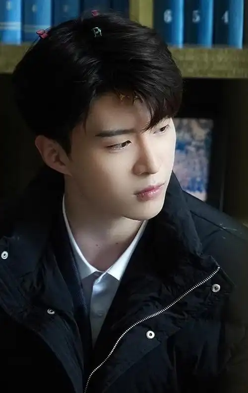 范丞丞新剧曾少年将播本色出演富二代搭档95后人气小花