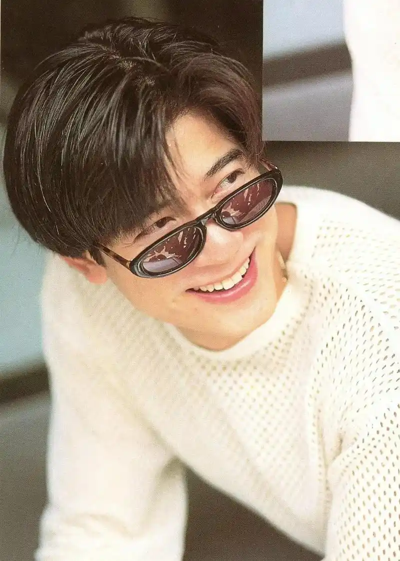 郭富城当年三七分的"城城头"也是风靡一时