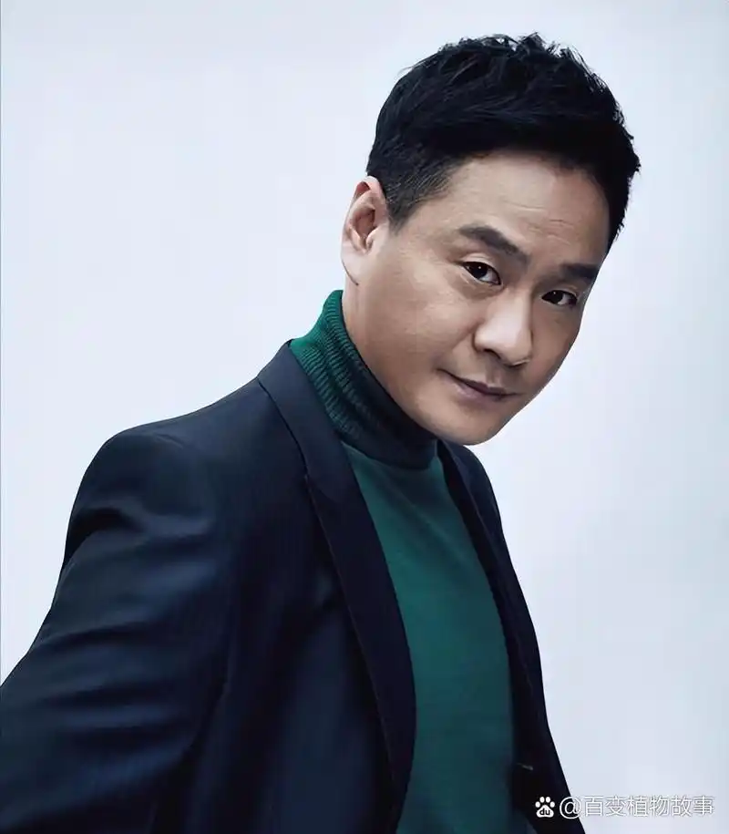 演员连奕名:离婚后的落寞 连奕名是一位实力派男演员,曾经的婚姻却像