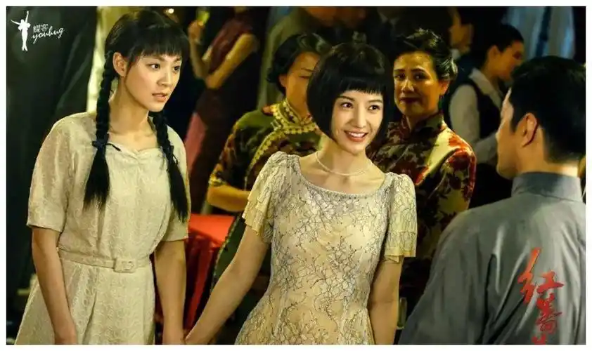 杨子姗毛林林相爱相杀《红蔷薇》她们被欲望诱惑信仰害惨