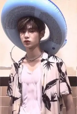 夜魅酒吧-黄明昊:喜欢你时,风好甜-话本小说网